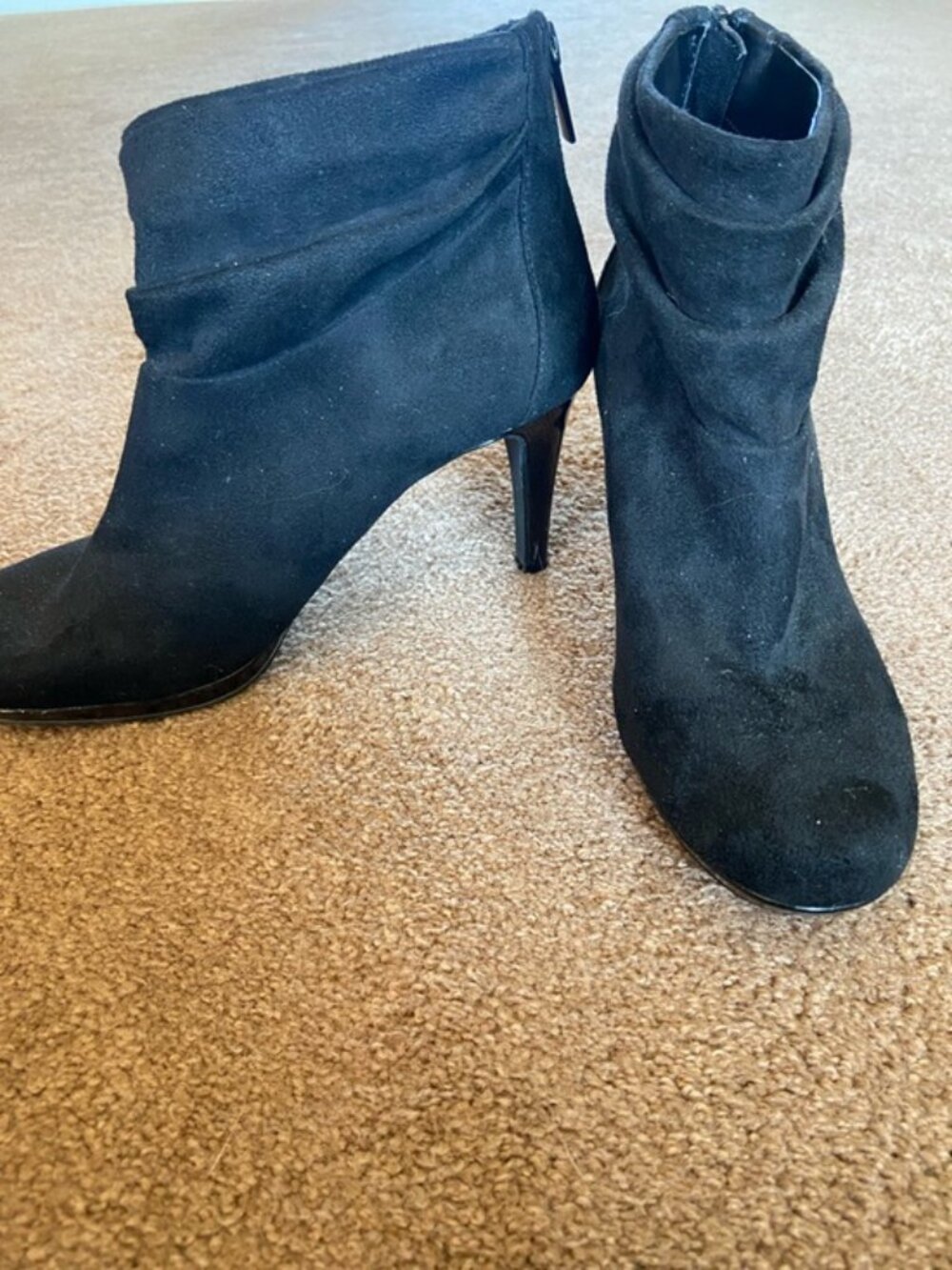 'Bandolino Black Faux Suede Women's Ankle Boots Back Zip Stiletto Heels Size7